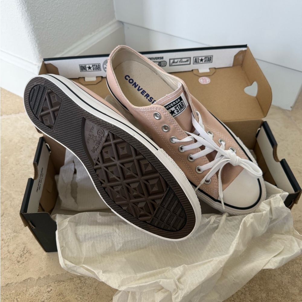 BRAND NEW Converse Pink Low-Top Sneakers